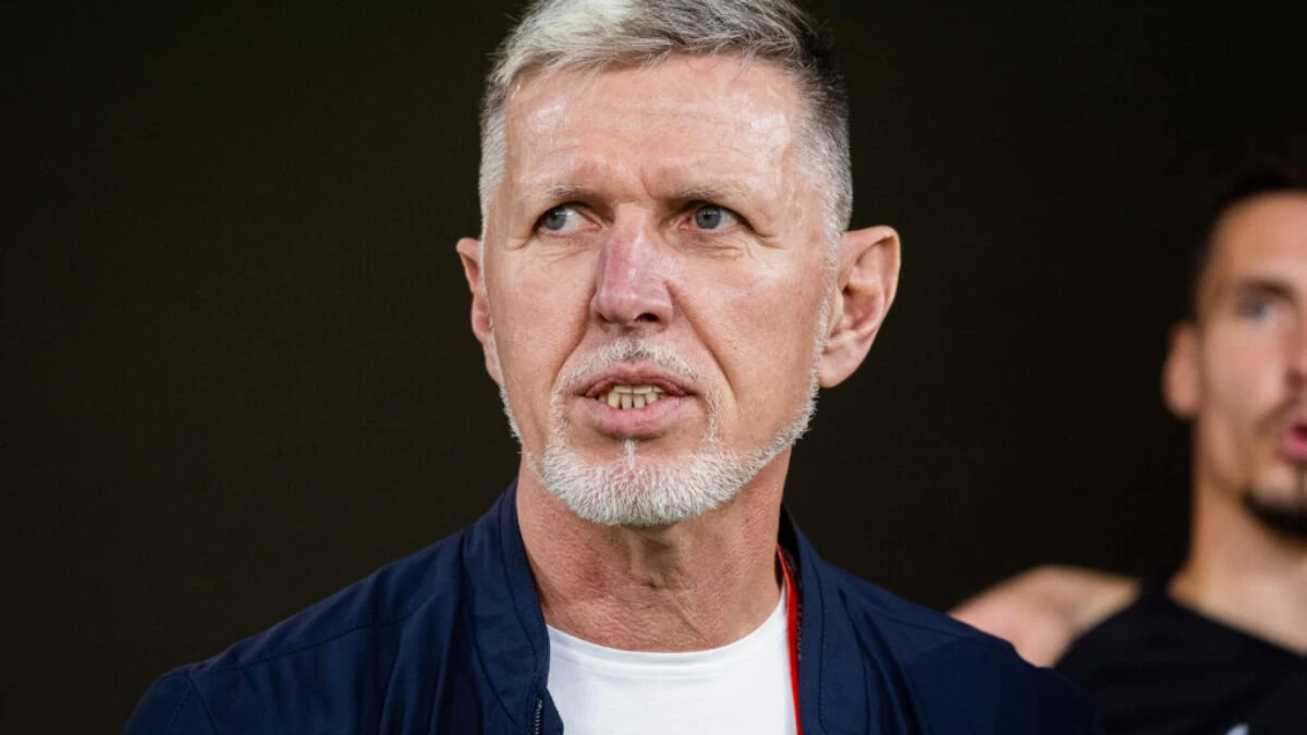 Ostuda českých fotbalistů v Albánii. Trenér Šilhavý po zápase odmítl okamžitou rezignaci