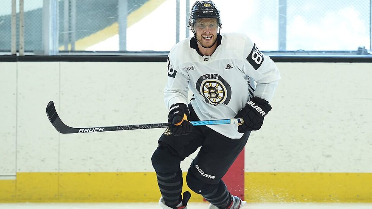 David Pastrňák z Bostonu má tuto sezónu na kontě už 99 kanadských bodů