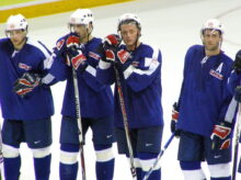 Ice Hockey Team/Openverse
