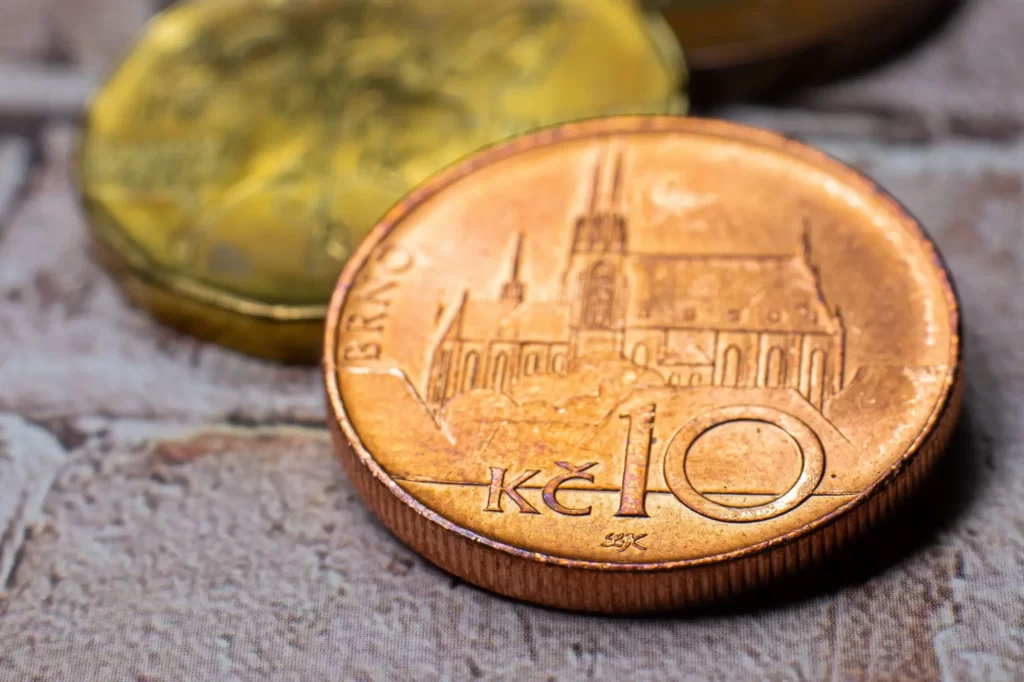 Shutterstock_2423720541 - SportDeník Česká desetikoruna