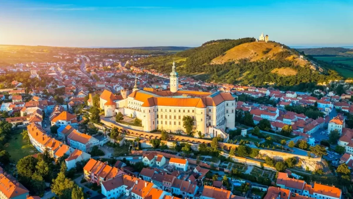 Panorama jihomoravského města Mikulov.