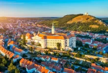 Panorama jihomoravského města Mikulov.