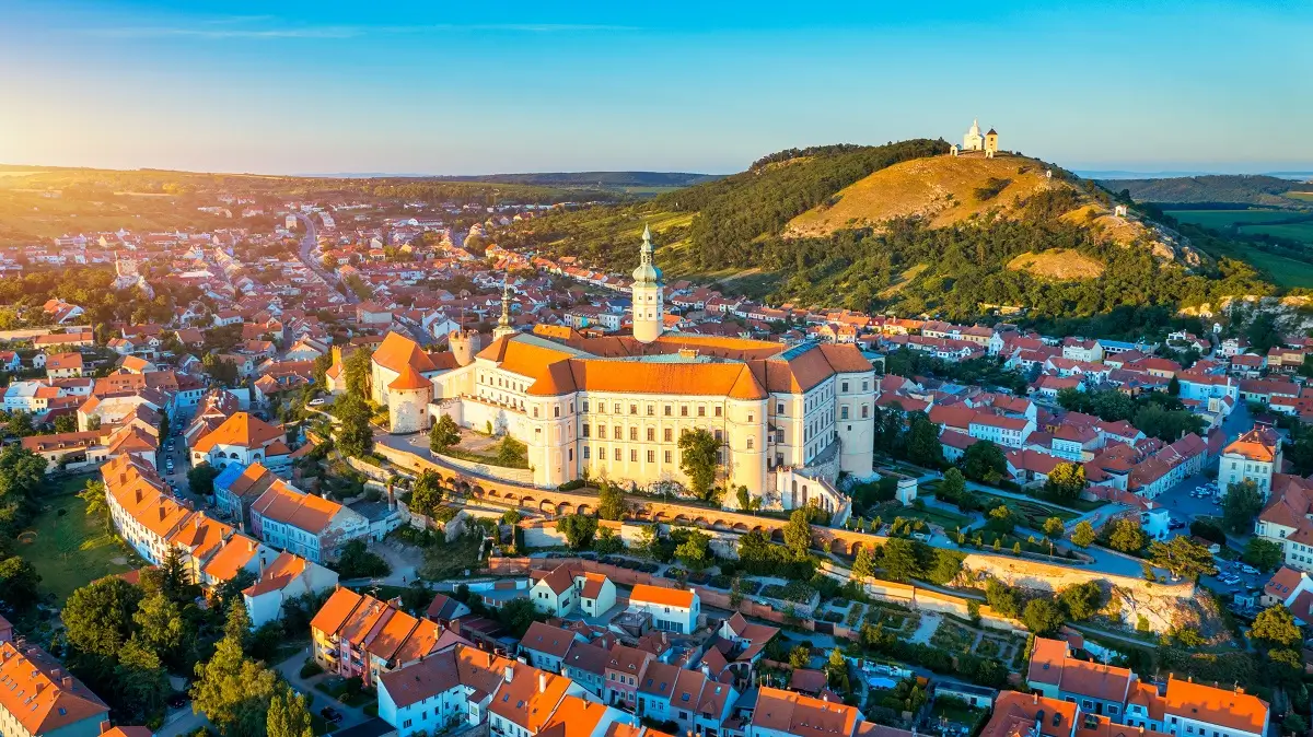 Panorama jihomoravského města Mikulov.