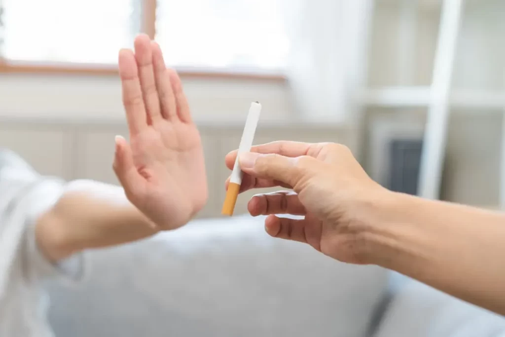 Shutterstock_2510372703 - SportDeník Odmítnutí cigarety.
