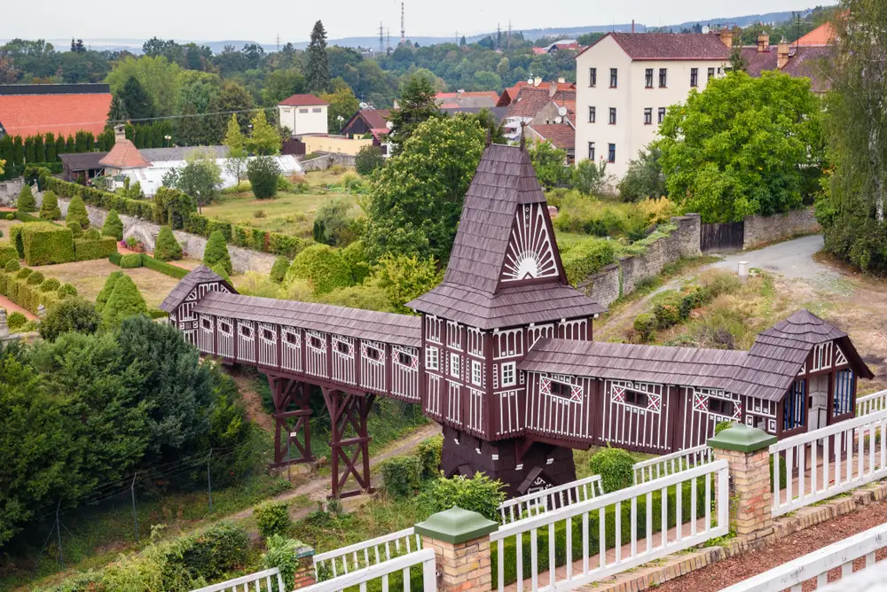 shutterstock_1180871419 - SportDeník Krytý dřevěný most v Novém Městě nad Metují.