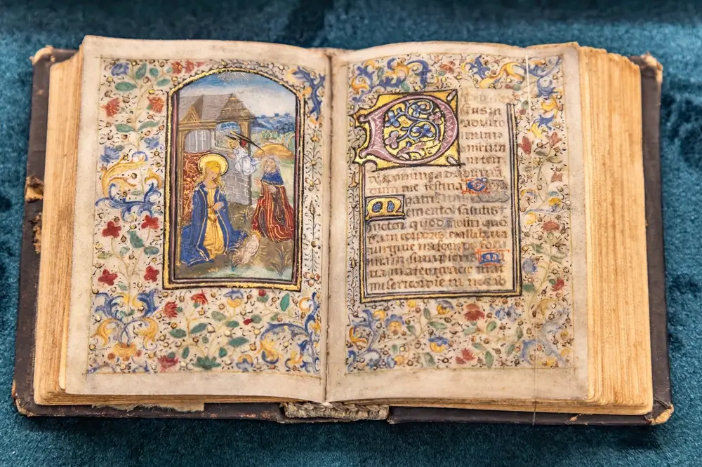 shutterstock_2515480013 - SportDeník Otevřená bible.