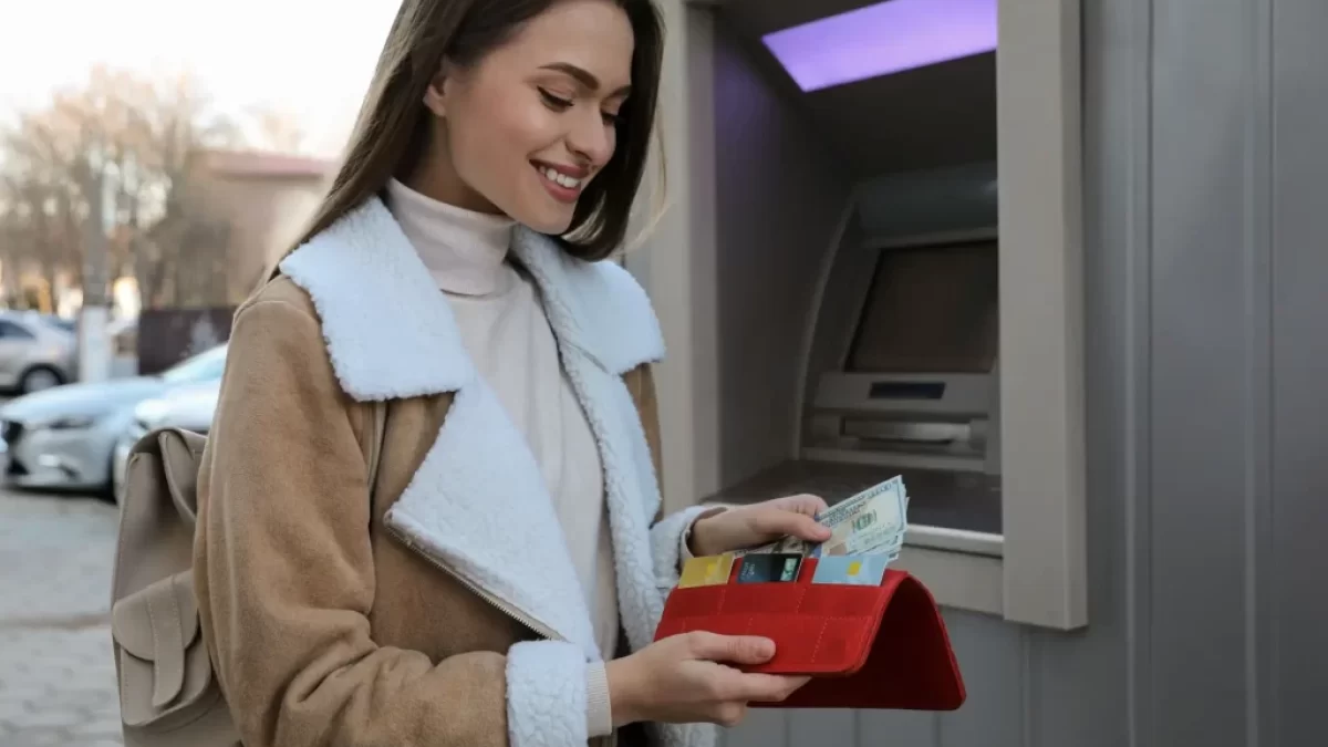 Výběr z bankomatu