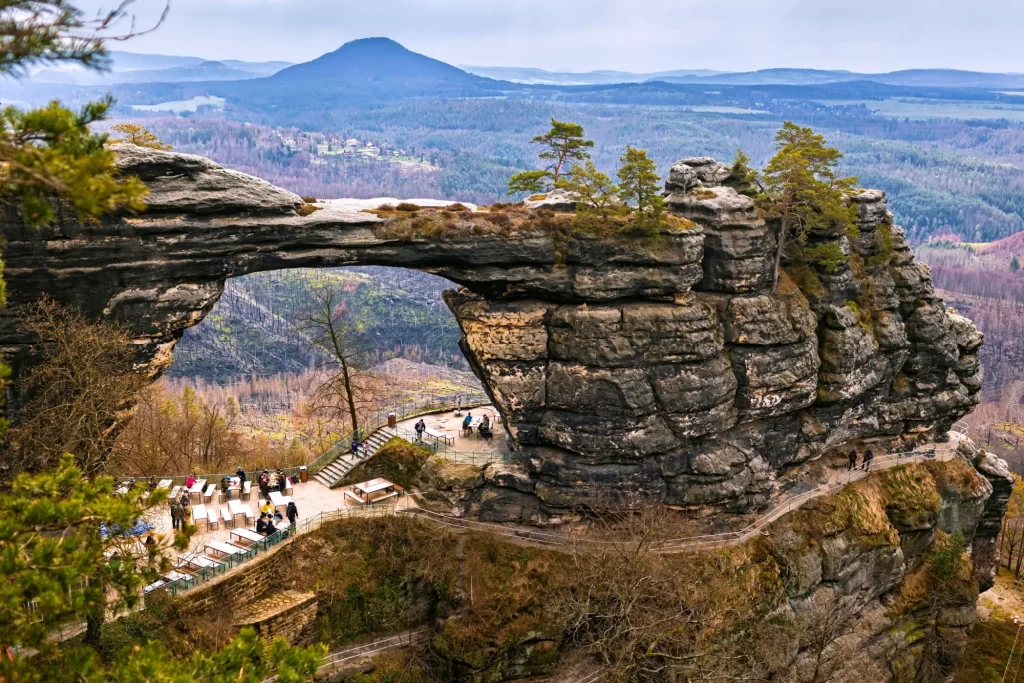 Shutterstock_2340366087 - SportDeník Pravčická brána byla nominována na seznam nových sedmi divů světa.