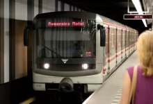 Metro je pro většinu cestujících první volbou. Ovšem v současné době se potýká s problémy.