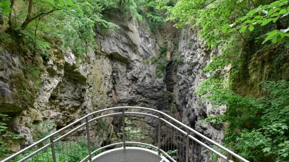 Hranická propast