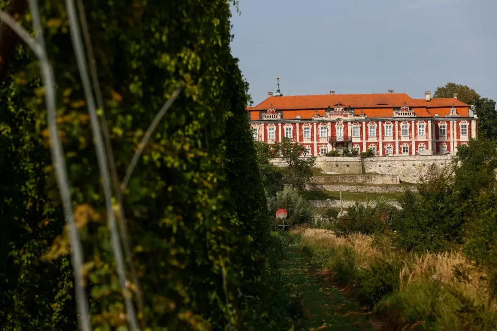 profimedia-0918351113 - SportDeník Rokokový zámek Stekník je také součástí UNESCO.