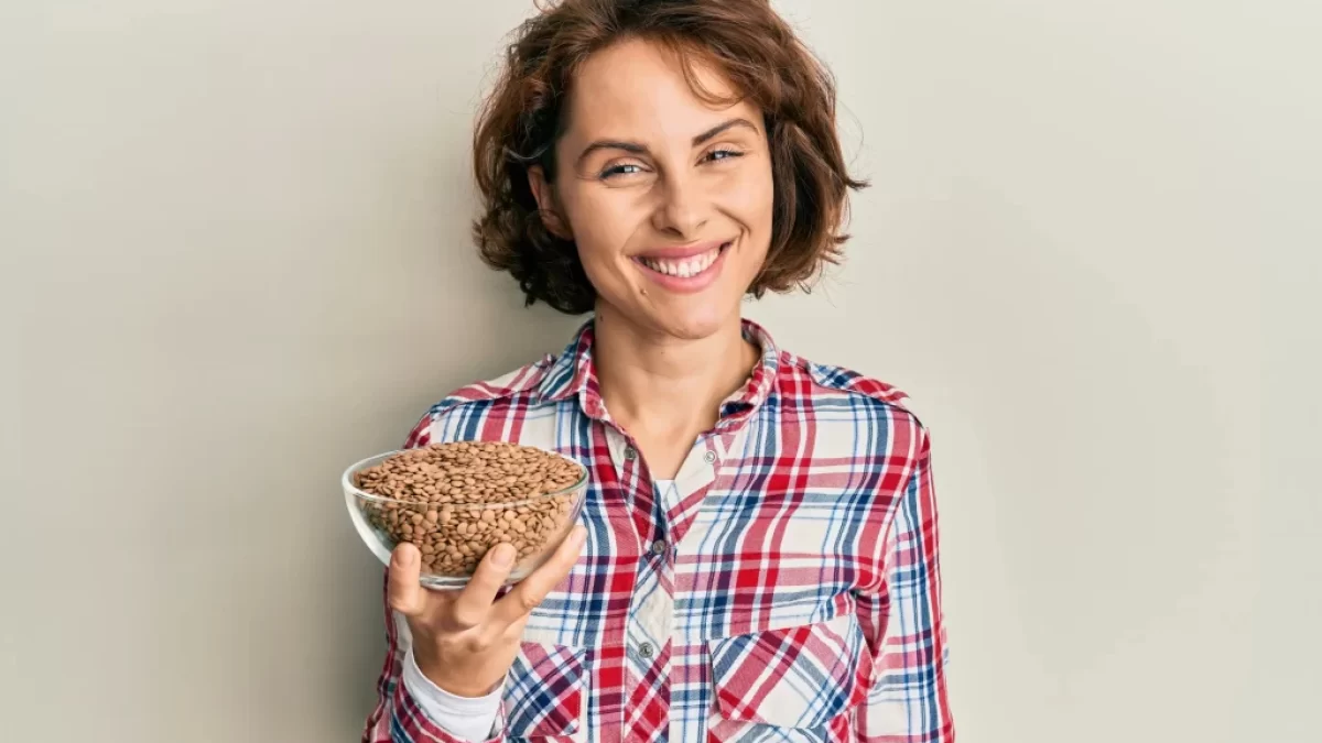 žena s čočkou