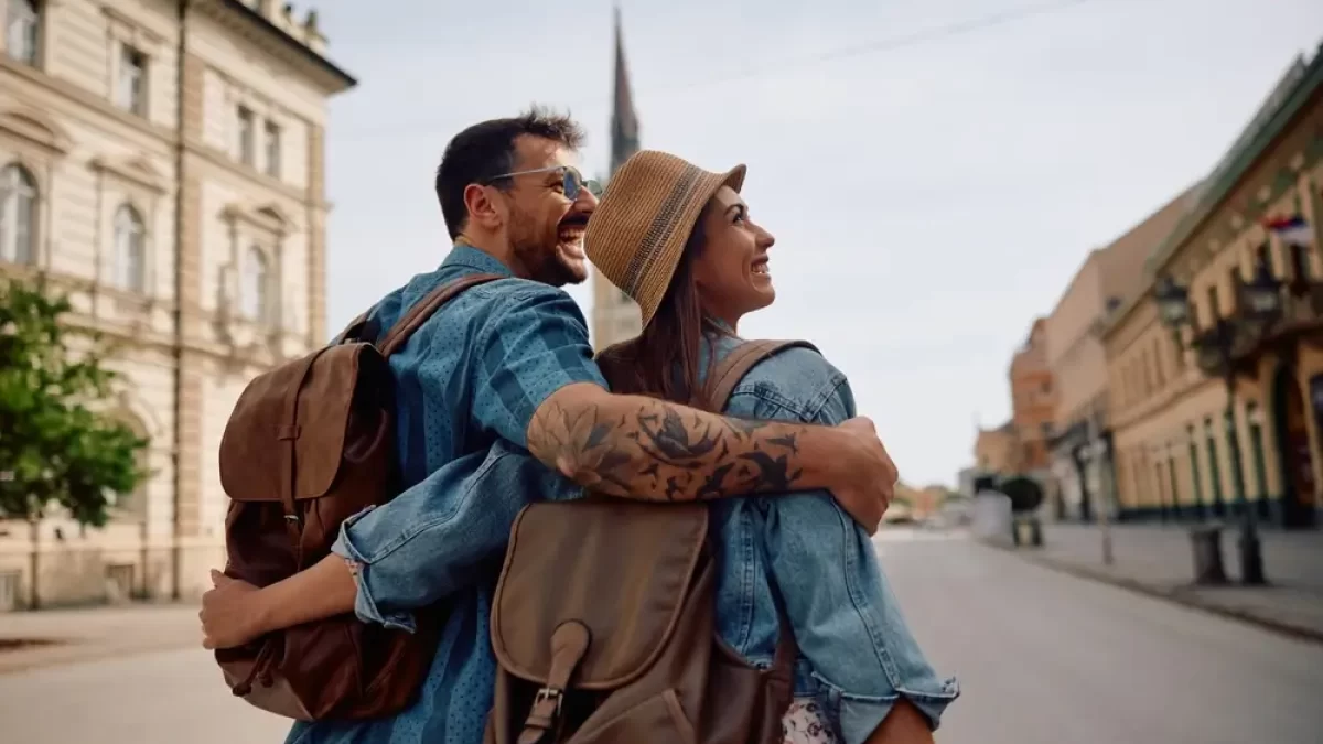 Turisté ve městě