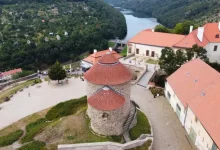 Letecký pohled na rotundu sv. Kateřiny.