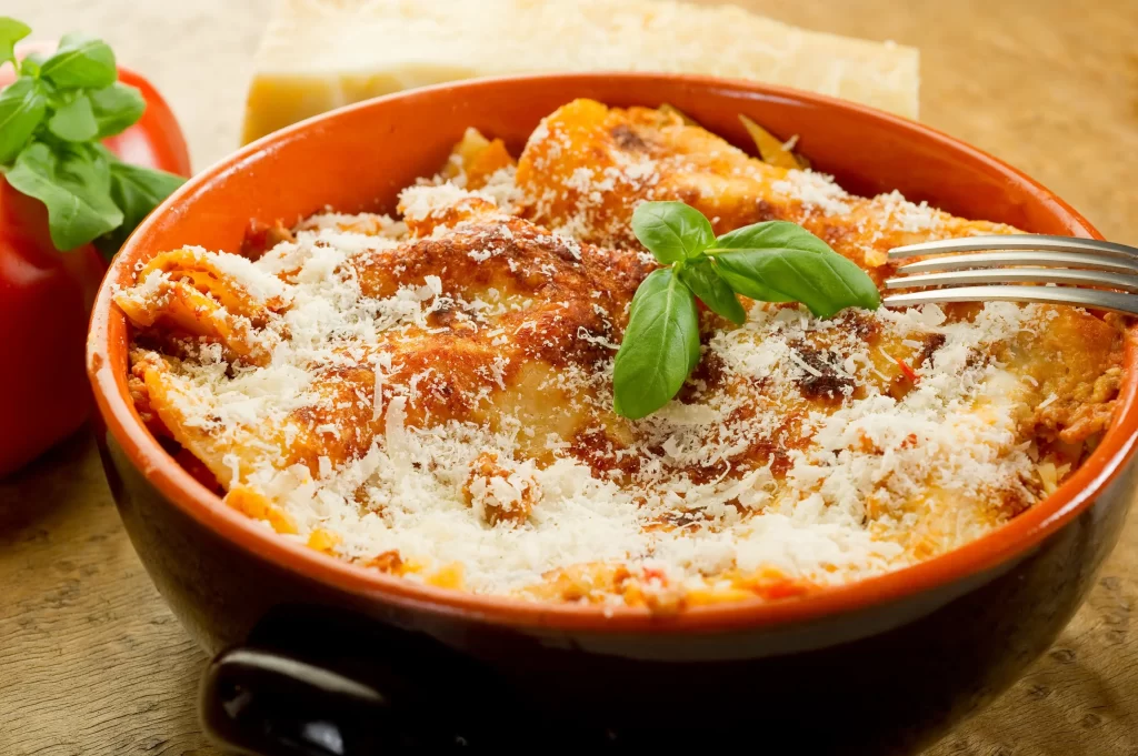 shutterstock_59963614 1 - SportDeník krémové tortelliny v mísce