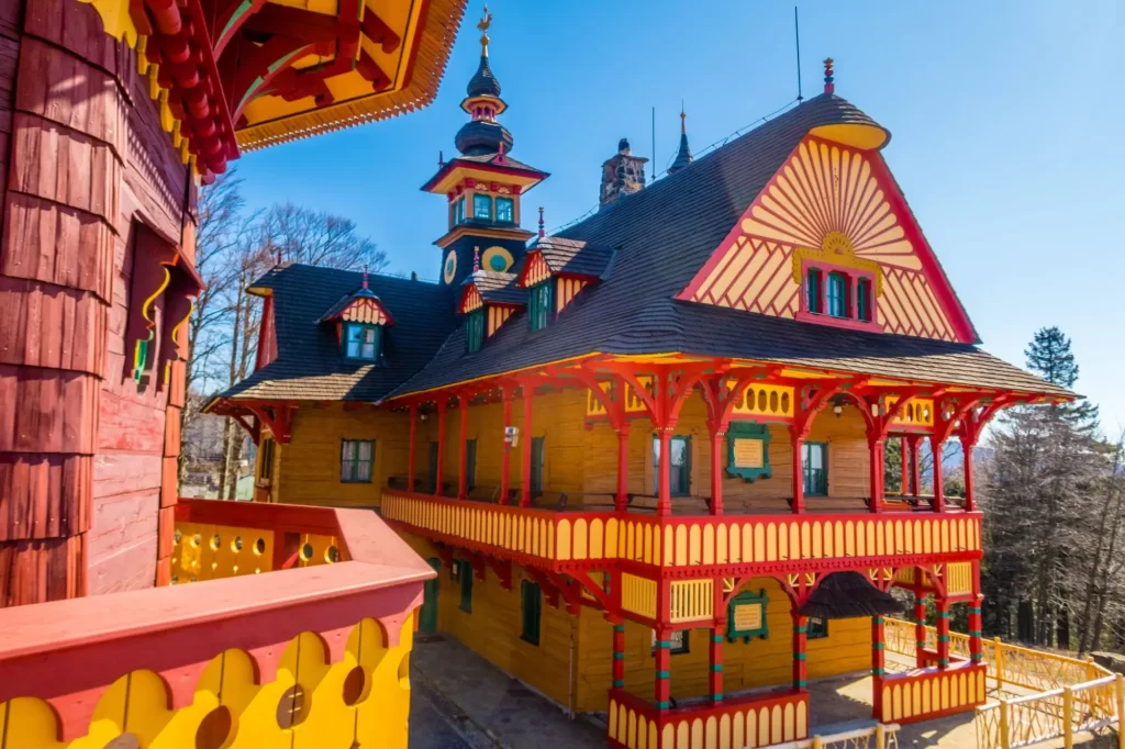 Radhošť. - SportDeník Jediná hora v Česku, kterou musíte zdolat: Přinese štěstí a splní i ta nejtajnější přání.Foto:Shutterstock