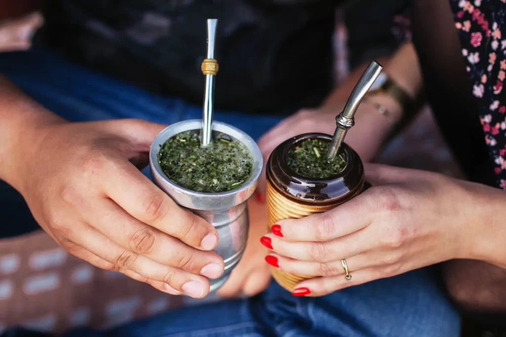 Tradičně se yerba maté poje z kalabasy, FOTO: Shutterstock - SportDeník Yerba maté v kalabasách