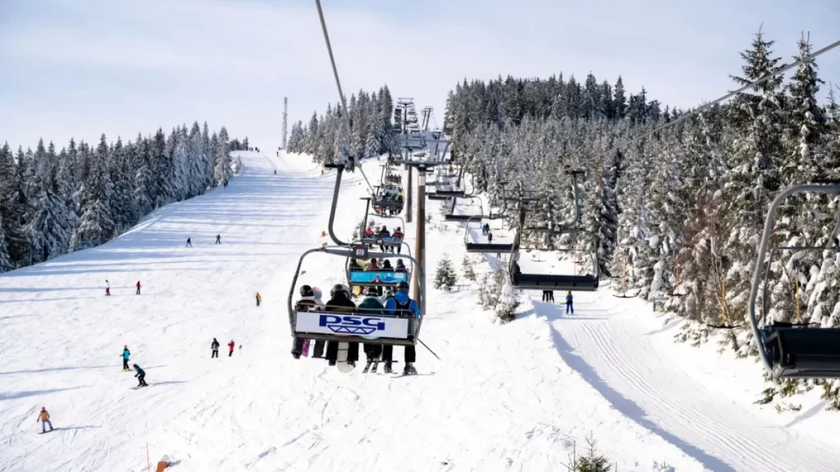 Spindlerův Mlýn je krásný, ale pod tlakem turistů.
