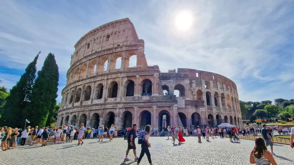 Města plná historických památek jsou pro vás jako stvořená - SportDeník Řím Colosseum