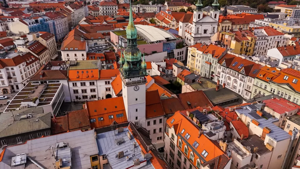 Shutterstock_2535181291 - SportDeník Přijeďte do Brna, města kultury i skvělé gastronomie.