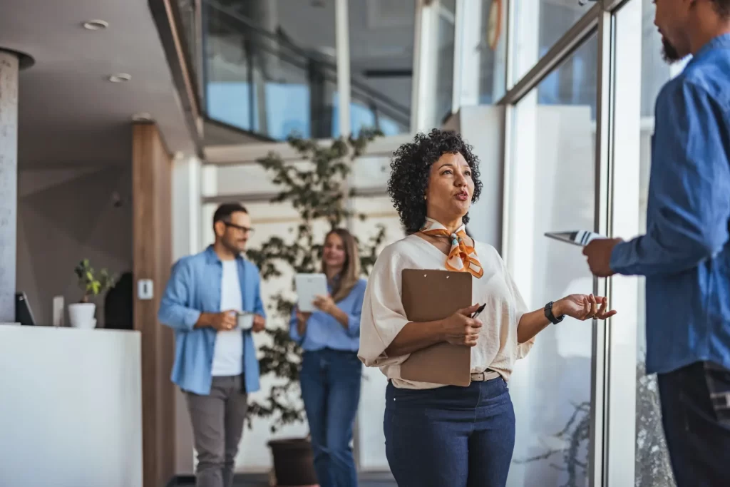 Shutterstock_2560020295 - SportDeník Home office má vystřídat návrat do kanceláře.