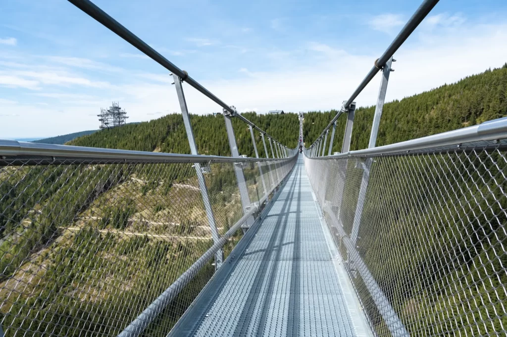 Tomu se říká adrenalin! Delší visutý most na světě neexistuje - SportDeník Dolní Morava most