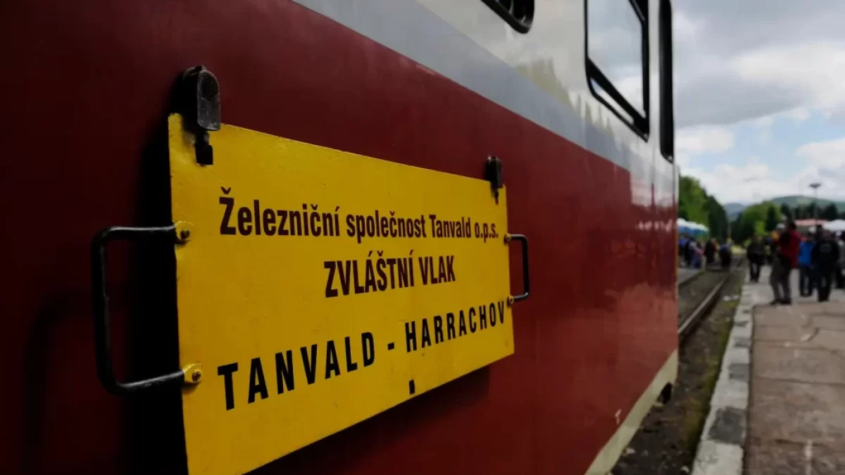 tanvaldská zubačka – vlak