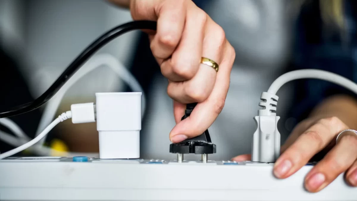 I spotřebiče, které momentálně nepracují, spotřebovávají elektrickou energii.