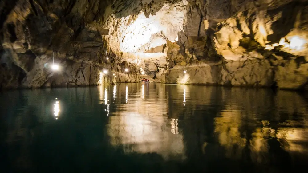 - SportDeník Podzemní jezero