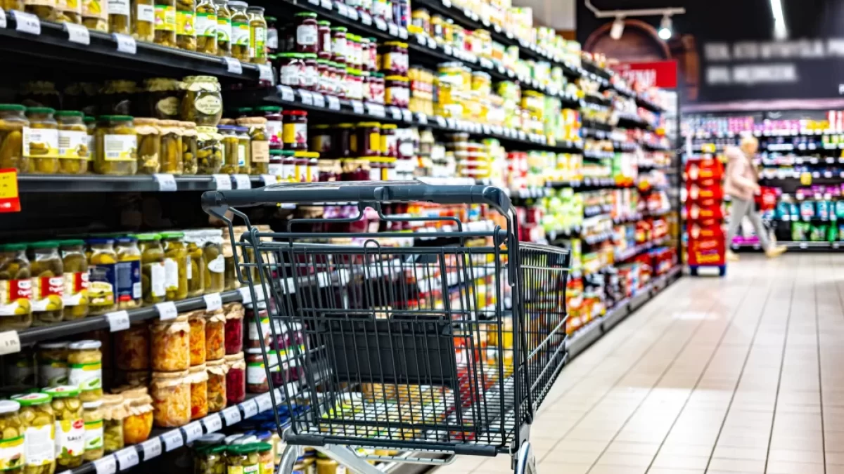 nákupy v supermarketu