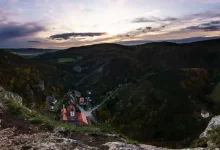 Pohled v horách.