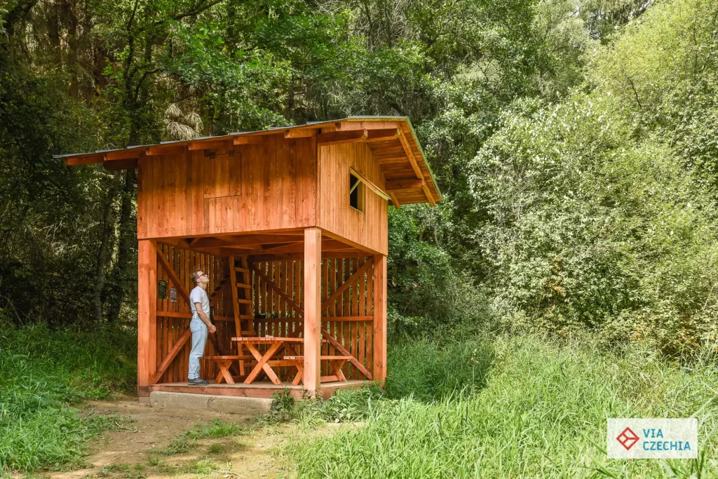 utulna_skoky-hocek-12-2 - SportDeník Pod útulnou turisté najdou ideální místo pro přípravu oběda či večeře.
