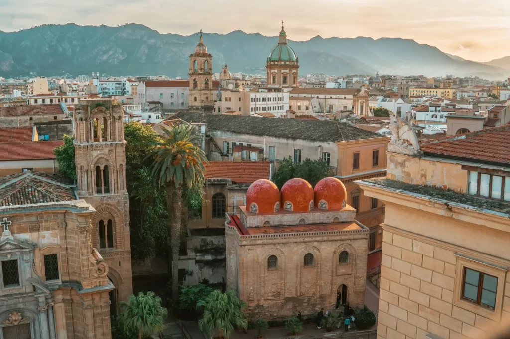 Palermo láká turisty z celého světa. 