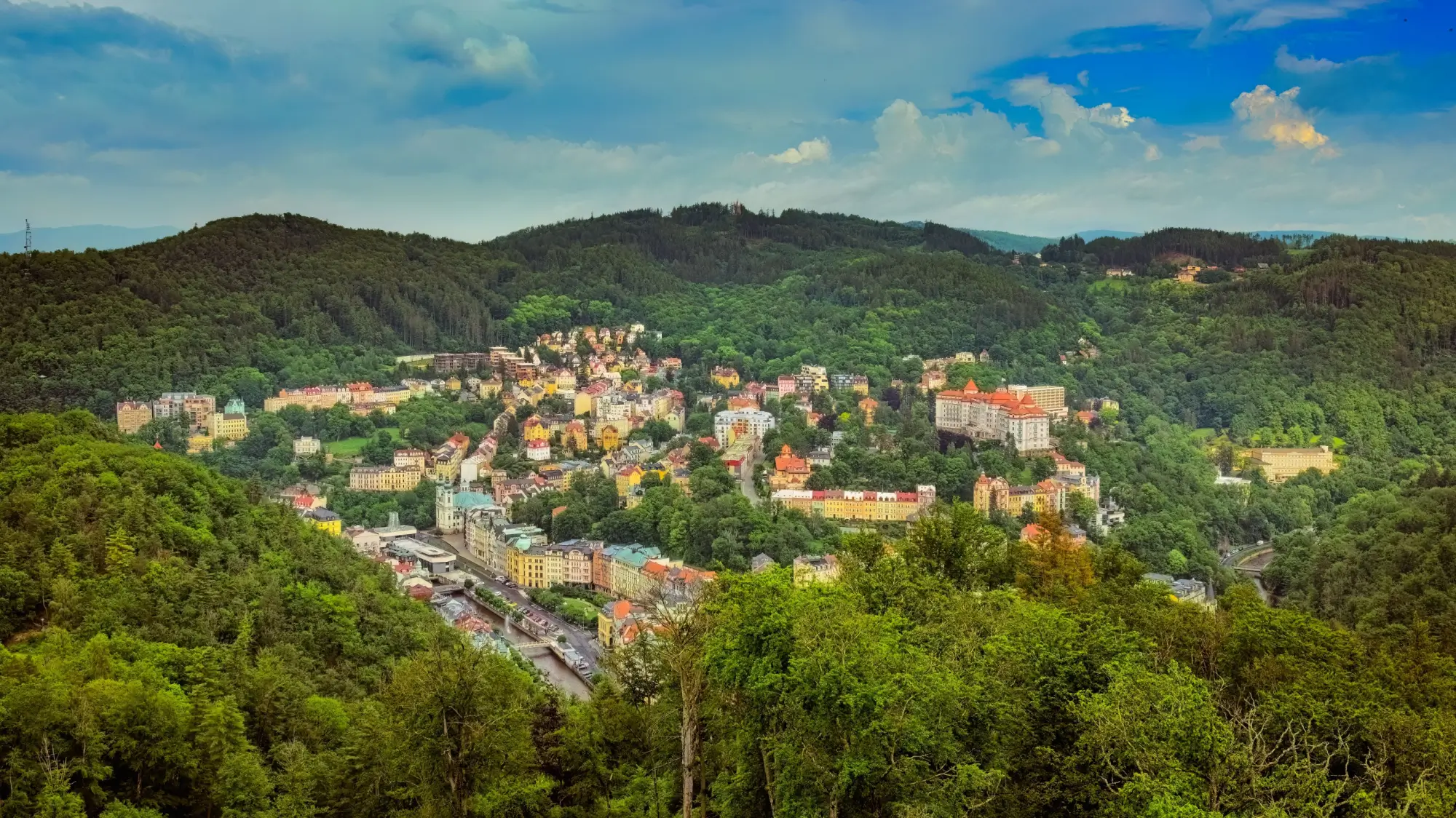 Ptačí pohled na Karlovy Vary