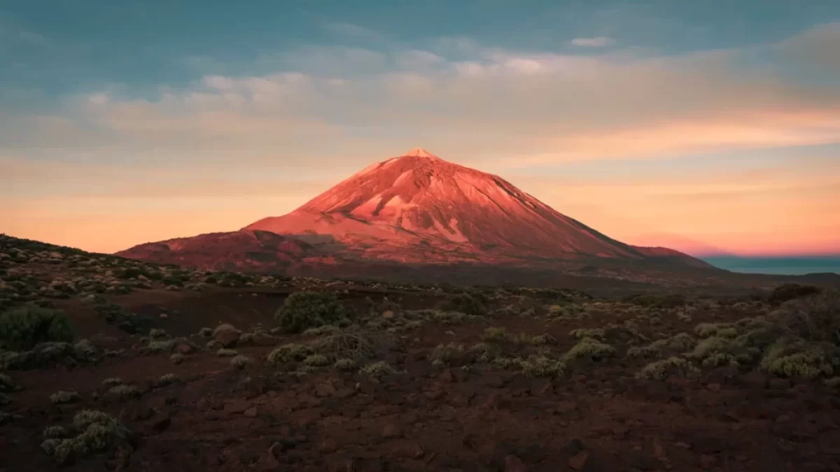 Pohled na Pico del Teide při západu slunce