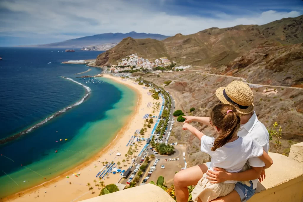 Shutterstock_2540878377 - SportDeník Tenerife je krásné dovolenkové místo.