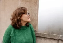 žena na hradě