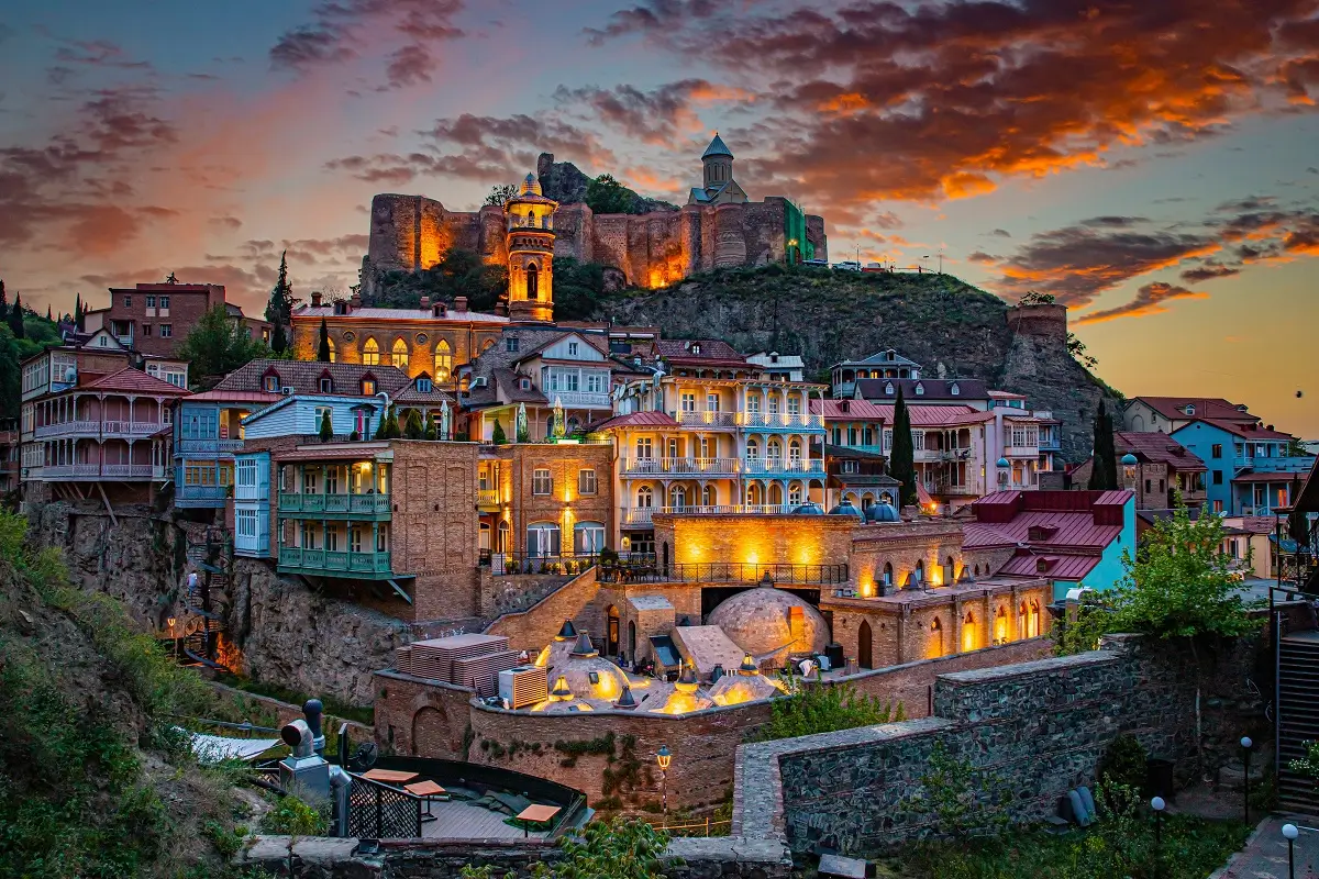 Tbilisi - SportDeník Hlavní město Gruzie Tbilisi, pohled na historickou část města