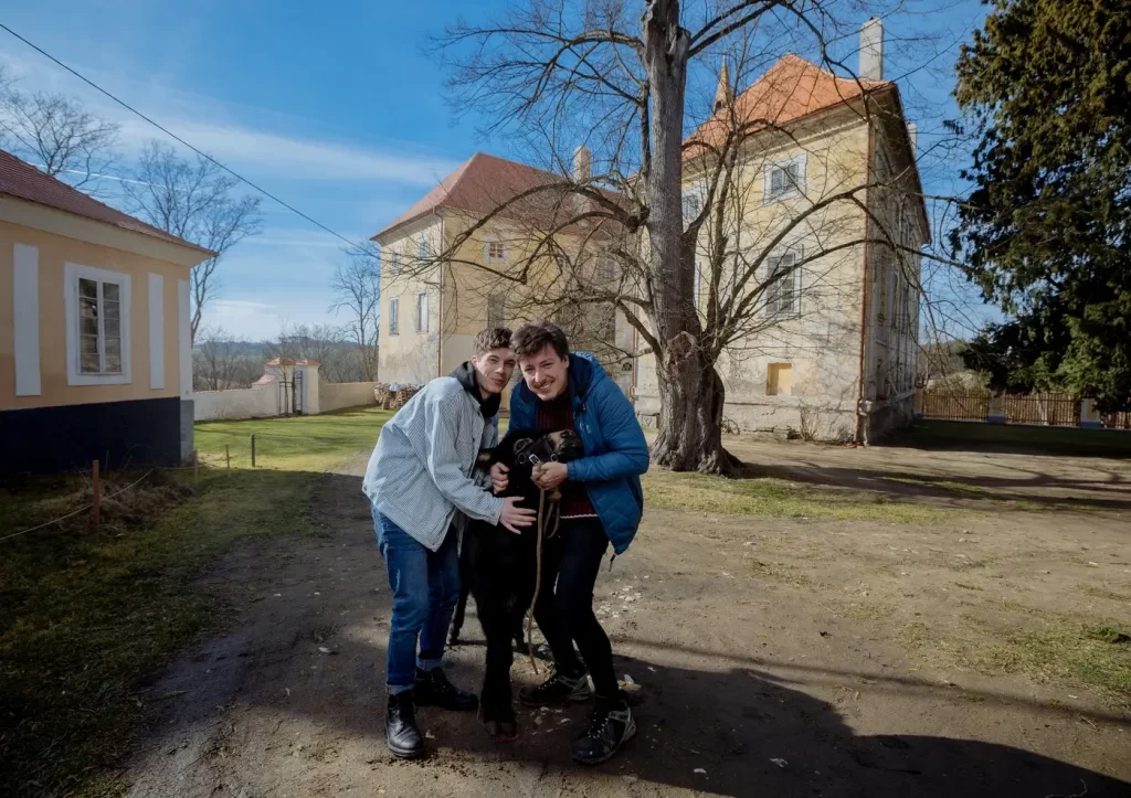 Zámek Osečany Stropnický stále rekonstruuje - SportDeník Zámek Osečany