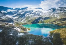 jezero v Alpách