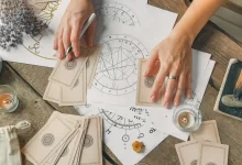 astroložka chystá horoskop