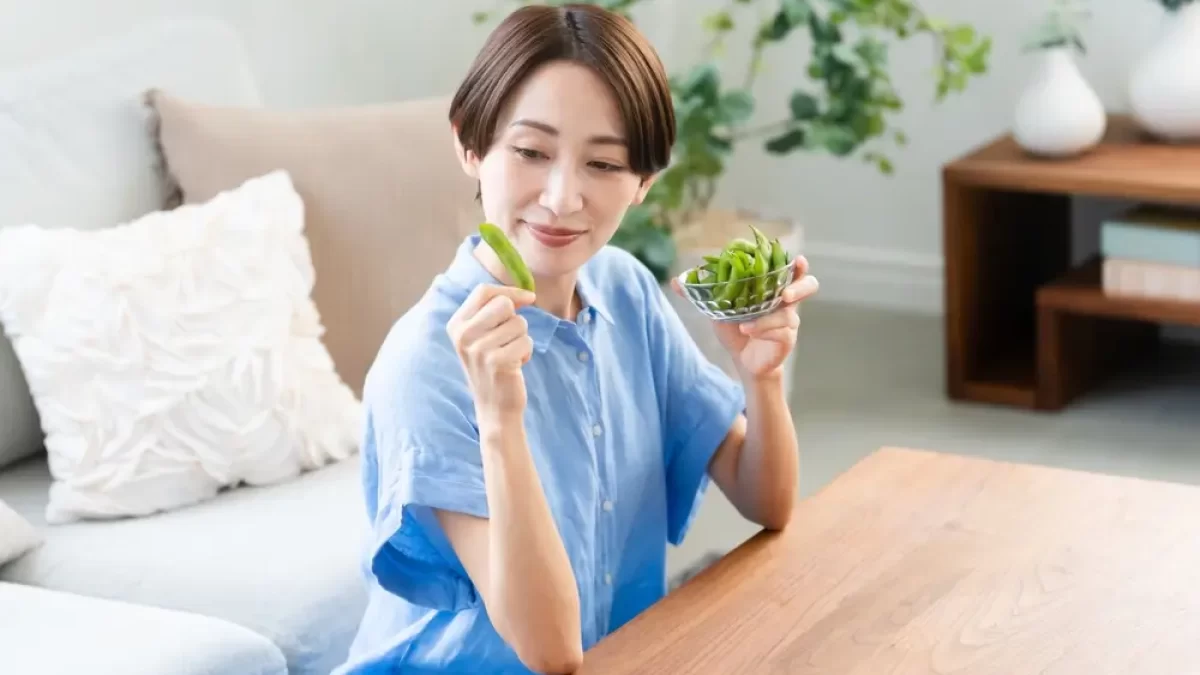 Asiatka s edamame.