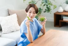 Asiatka s edamame.