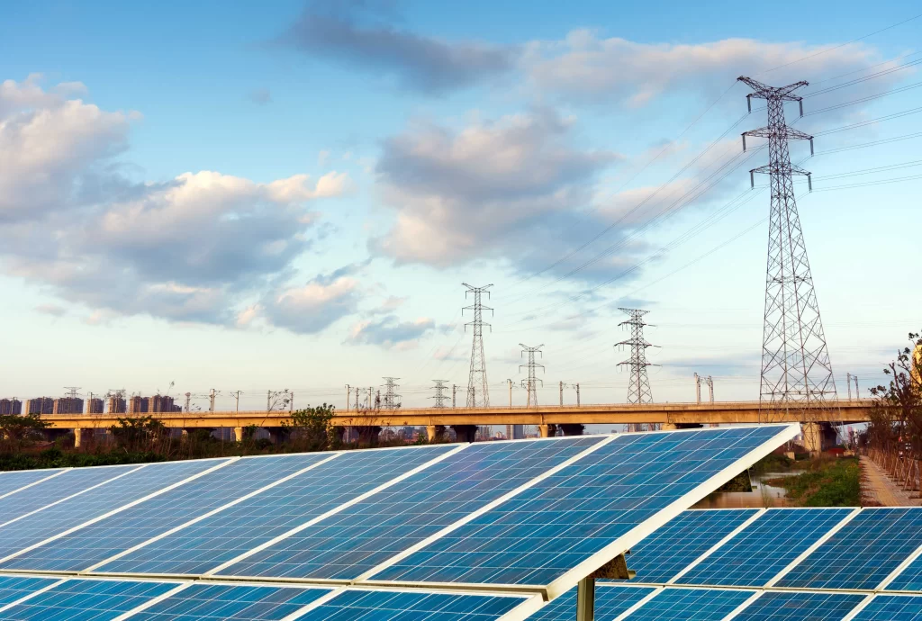 shutterstock_407980855_optimized - SportDeník solární elektrárna
