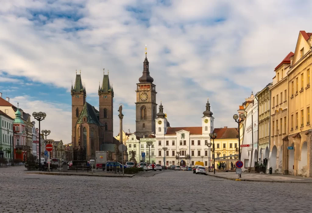 Shutterstock_2229971903 - SportDeník Náměstí v Hradci Králové