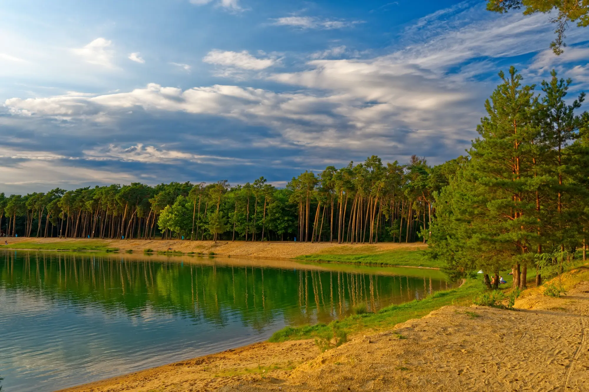 Jezero Lhota