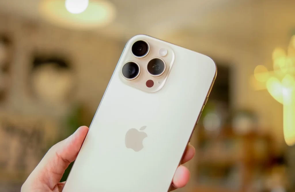 Na iPhone se vám znovu otevřít smazané zprávy nepodaří. - SportDeník iPhone