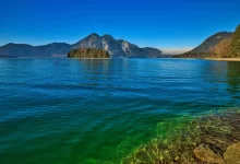 Pohled na Walchensee z pobřeží