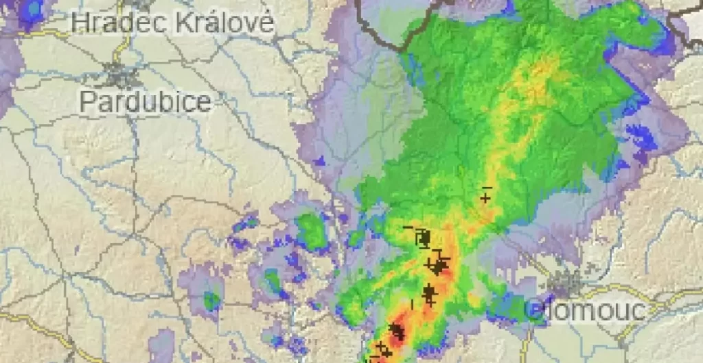 Situace podle Českého hydrometeorologického ústavu - SportDeník mapa bouřek