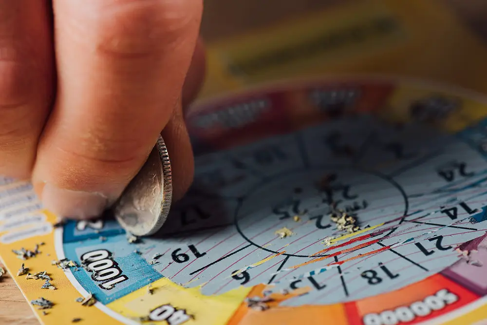 Podle astroložky jsou mezi námi lidé, pro které je sázení ztrátou času. - SportDeník muž stíhá los